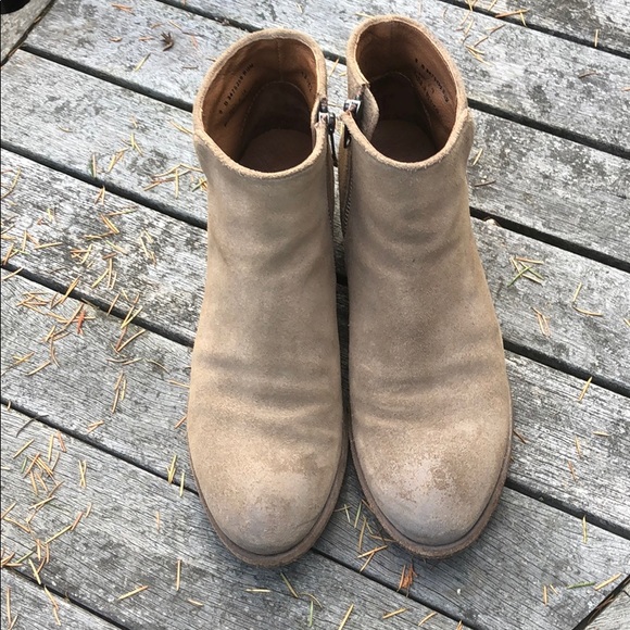 Frye Carson Piping Bootie - Picture 3 of 7